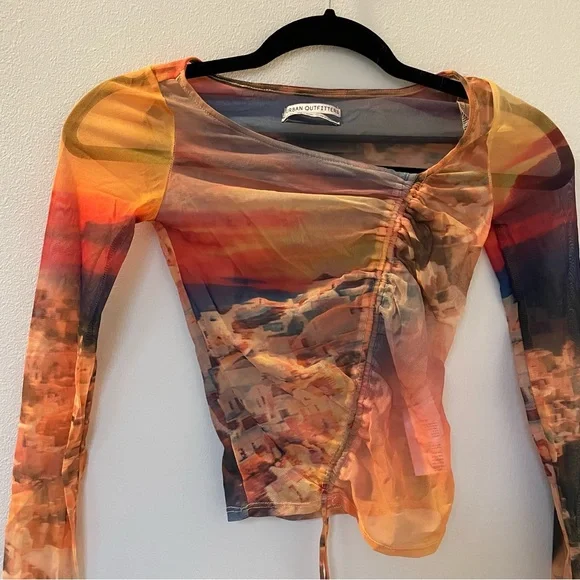 UO Shona Cinched Mesh Long Sleeve Top - Picture 4 of 6